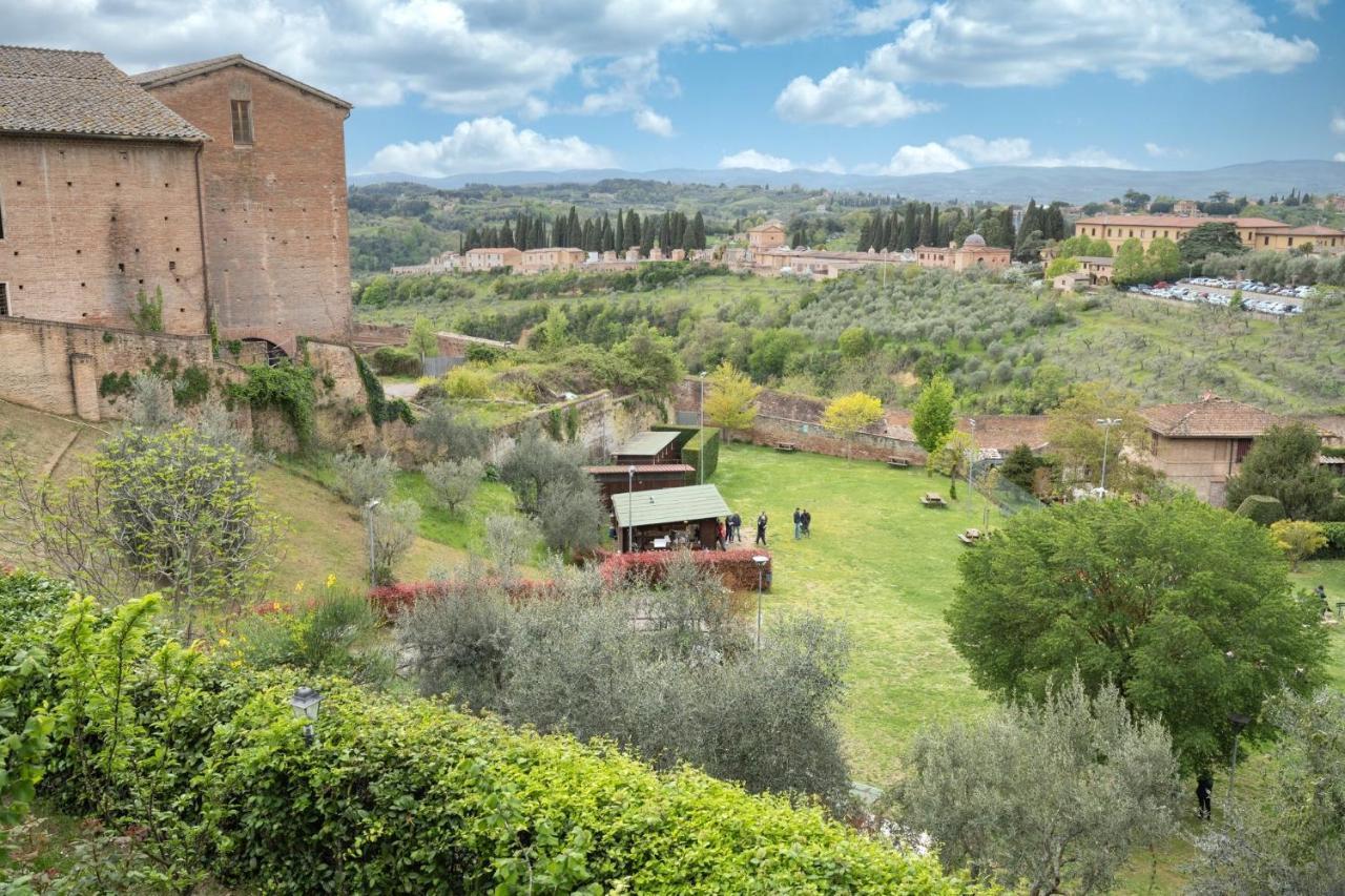 Affittacamere Le Camerine Di Silvia 2 Siena Exterior foto